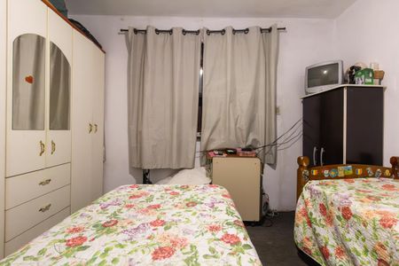 Casa à venda com 100m², 5 quartos e 2 vagas Casa à venda com 100m², 5 quartos e 2 vagasQuarto 1