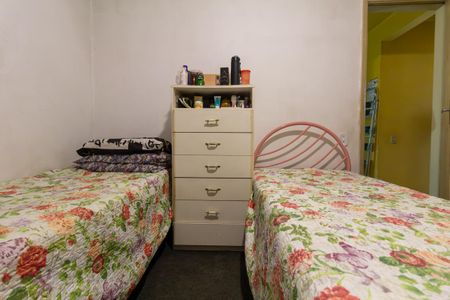 Casa à venda com 100m², 5 quartos e 2 vagas Casa à venda com 100m², 5 quartos e 2 vagasQuarto 1