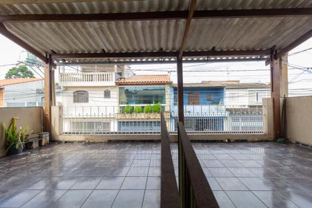 Casa à venda com 100m², 5 quartos e 2 vagas Casa à venda com 100m², 5 quartos e 2 vagasVaranda
