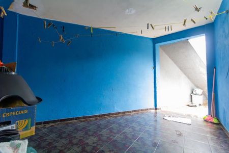 Casa à venda com 100m², 5 quartos e 2 vagas Casa à venda com 100m², 5 quartos e 2 vagasÁrea de Serviço