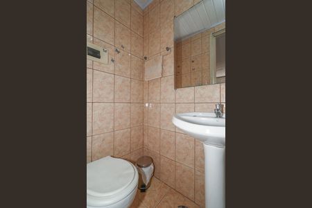 Banheiro de apartamento para alugar com 1 quarto, 50m² em Jardim Dona Leopoldina, Porto Alegre