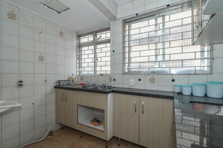 Cozinha de apartamento para alugar com 1 quarto, 50m² em Jardim Dona Leopoldina, Porto Alegre