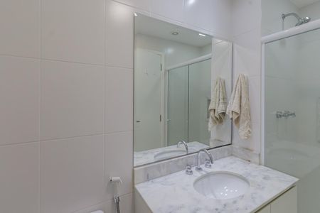 Apartamento para alugar com 69m², 2 quartos e 1 vaga Apartamento para alugar com 69m², 2 quartos e 1 vagaBanheiro
