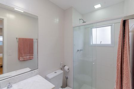 Apartamento para alugar com 69m², 2 quartos e 1 vaga Apartamento para alugar com 69m², 2 quartos e 1 vagaBanheiro da Suíte