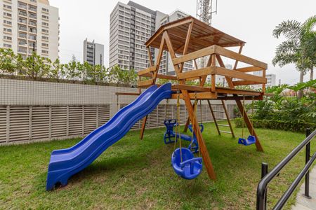 Apartamento para alugar com 69m², 2 quartos e 1 vaga Apartamento para alugar com 69m², 2 quartos e 1 vagaÁrea comum - Playground