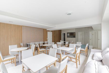 Apartamento para alugar com 69m², 2 quartos e 1 vaga Apartamento para alugar com 69m², 2 quartos e 1 vagaÁrea comum - Salão de festas