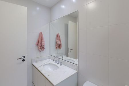 Apartamento para alugar com 69m², 2 quartos e 1 vaga Apartamento para alugar com 69m², 2 quartos e 1 vagaBanheiro da Suíte
