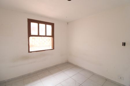 Quarto de casa para alugar com 1 quarto, 40m² em Jardim Guarapiranga, São Paulo