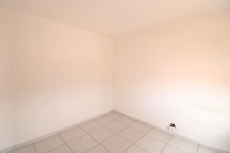 Quarto de casa para alugar com 1 quarto, 40m² em Jardim Guarapiranga, São Paulo