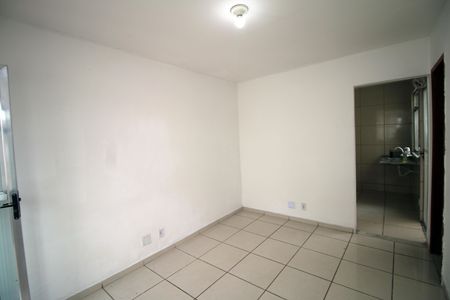 Sala de casa para alugar com 2 quartos, 50m² em Cordovil, Rio de Janeiro