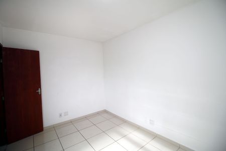 Quarto 2 de casa para alugar com 2 quartos, 50m² em Cordovil, Rio de Janeiro