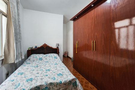 Casa à venda com 180m², 5 quartos e 2 vagasSuíte 1