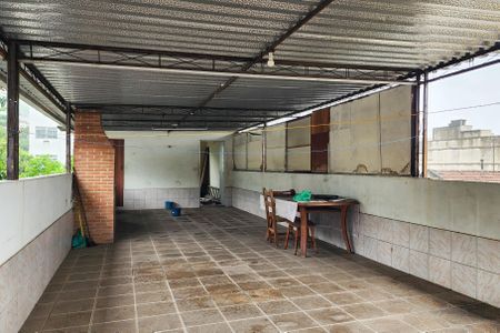 Casa à venda com 180m², 5 quartos e 2 vagasVaranda Gourmet 