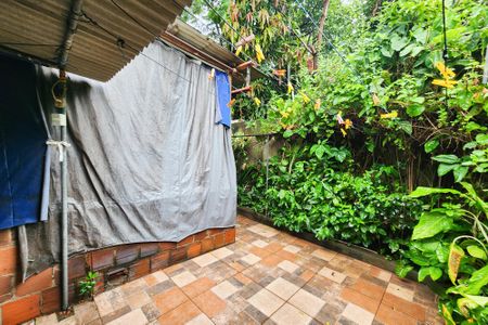 Casa à venda com 180m², 5 quartos e 2 vagasÁrea de Serviço 