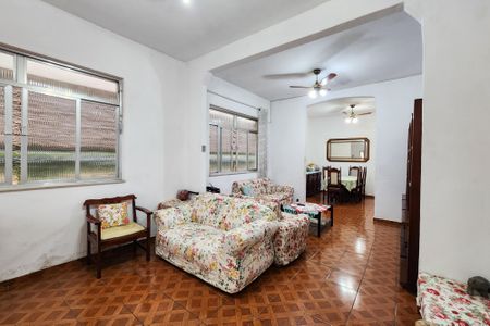 Casa à venda com 180m², 5 quartos e 2 vagasSala 