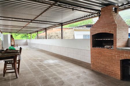 Casa à venda com 180m², 5 quartos e 2 vagasVaranda Gourmet 