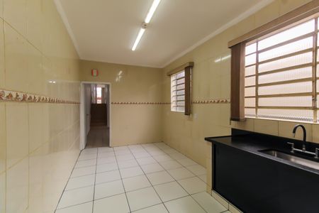 Casa para alugar com 131m², 2 quartos e 2 vagasCozinha