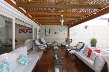 Casa à venda com 510m², 4 quartos e 3 vagasÁrea Externa 