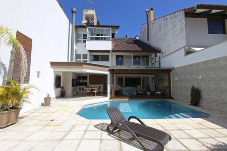 Casa à venda com 510m², 4 quartos e 3 vagasÁrea Externa 