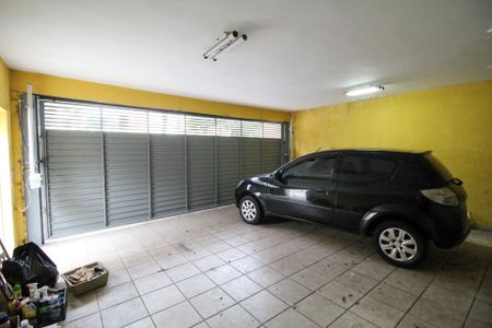 Casa à venda com 600m², 5 quartos e 6 vagas Casa à venda com 600m², 5 quartos e 6 vagasGaragem
