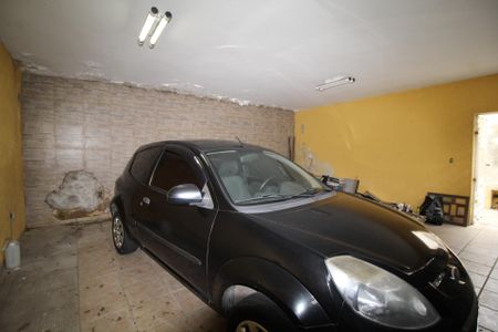 Casa à venda com 600m², 5 quartos e 6 vagas Casa à venda com 600m², 5 quartos e 6 vagasGaragem