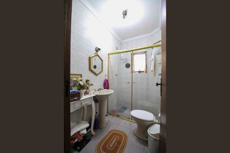 Casa à venda com 600m², 5 quartos e 6 vagas Casa à venda com 600m², 5 quartos e 6 vagasBanheiro 2