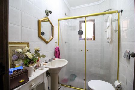 Casa à venda com 600m², 5 quartos e 6 vagas Casa à venda com 600m², 5 quartos e 6 vagasBanheiro 2