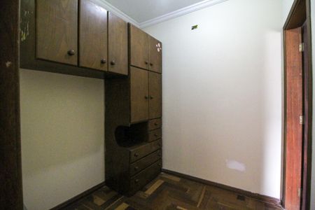 Casa à venda com 600m², 5 quartos e 6 vagas Casa à venda com 600m², 5 quartos e 6 vagasCloset da Suíte 2