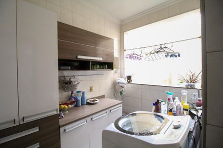 Casa à venda com 600m², 5 quartos e 6 vagas Casa à venda com 600m², 5 quartos e 6 vagasÁrea de Serviço