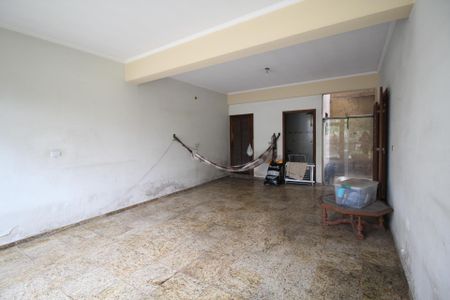 Casa à venda com 600m², 5 quartos e 6 vagas Casa à venda com 600m², 5 quartos e 6 vagasEspaço Gourmet