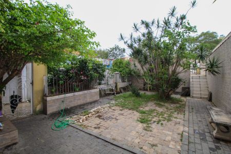 Casa à venda com 600m², 5 quartos e 6 vagas Casa à venda com 600m², 5 quartos e 6 vagasJardim e Churrasqueira