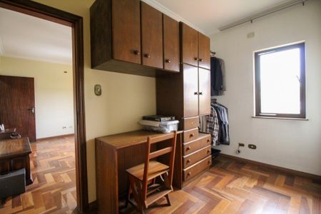 Casa à venda com 600m², 5 quartos e 6 vagas Casa à venda com 600m², 5 quartos e 6 vagasCloset da Suíte 1