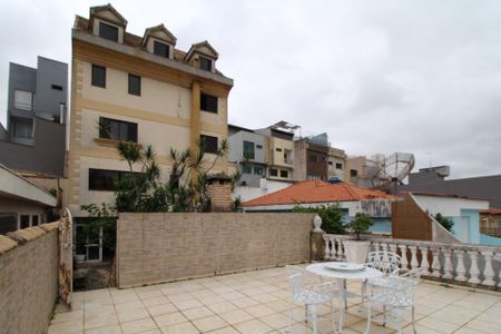 Casa à venda com 600m², 5 quartos e 6 vagas Casa à venda com 600m², 5 quartos e 6 vagasTerraço