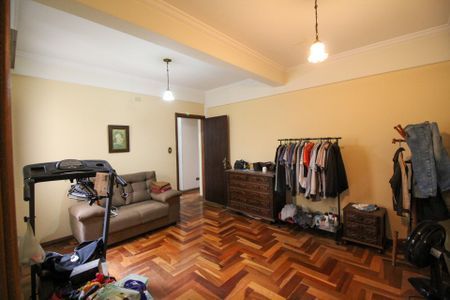 Casa à venda com 600m², 5 quartos e 6 vagas Casa à venda com 600m², 5 quartos e 6 vagasQuarto 2