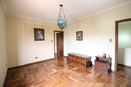 Casa à venda com 600m², 5 quartos e 6 vagas Casa à venda com 600m², 5 quartos e 6 vagasSuíte 1