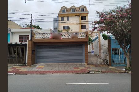 Casa à venda com 600m², 5 quartos e 6 vagas Casa à venda com 600m², 5 quartos e 6 vagasFachada