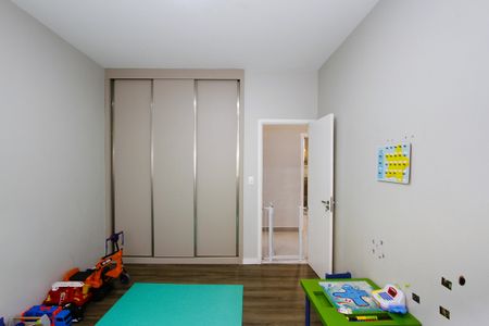 Casa à venda com 380m², 4 quartos e 4 vagasQuarto 2