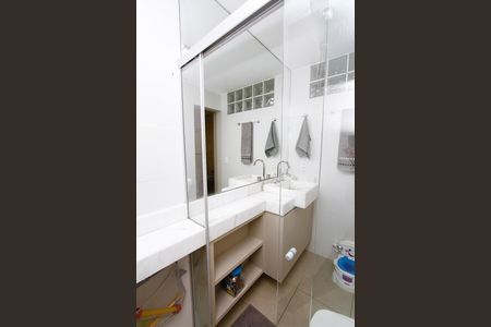 Casa à venda com 380m², 4 quartos e 4 vagasBanheiro da Suíte 4