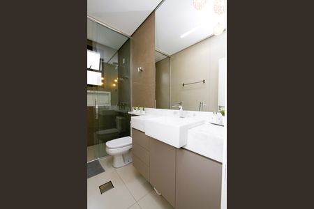 Casa à venda com 380m², 4 quartos e 4 vagasBanheiro Social