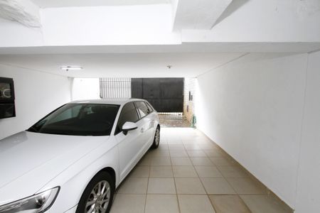 Casa à venda com 380m², 4 quartos e 4 vagasGaragem