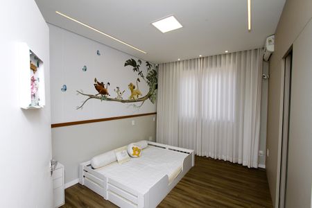 Casa à venda com 380m², 4 quartos e 4 vagasQuarto 4 - Suíte