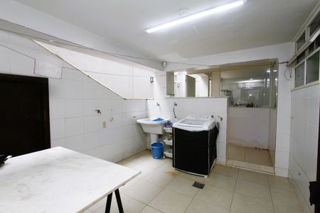 Casa à venda com 380m², 4 quartos e 4 vagasÁrea de Serviço