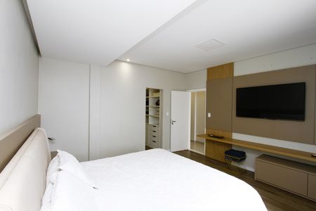 Casa à venda com 380m², 4 quartos e 4 vagasQuarto 3 - Suíte