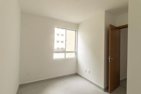 Quarto 2 de apartamento para alugar com 2 quartos, 47m² em Cidade Industrial de Curitiba, Curitiba