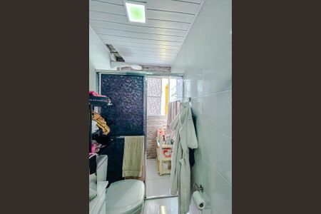 Casa à venda com 240m², 3 quartos e 1 vagaBanheiro da Suíte 1