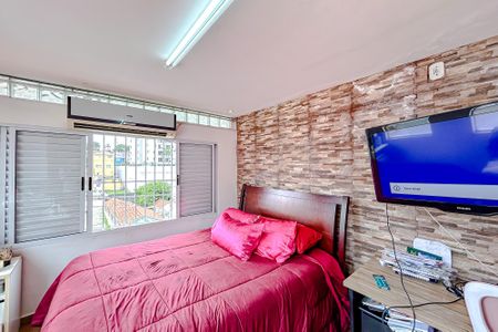 Casa à venda com 240m², 3 quartos e 1 vagaSuíte 2