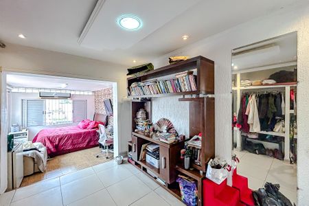 Casa à venda com 240m², 3 quartos e 1 vagaCloset da suíte 2