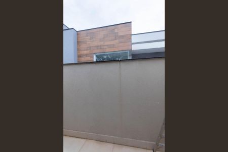 Casa de condomínio à venda com 318m², 3 quartos e 4 vagasVista da Suíte 2