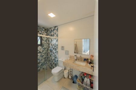 Casa de condomínio à venda com 318m², 3 quartos e 4 vagasBanheiro da Suíte 2