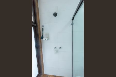 Casa de condomínio à venda com 318m², 3 quartos e 4 vagasBanheiro da Suíte 1